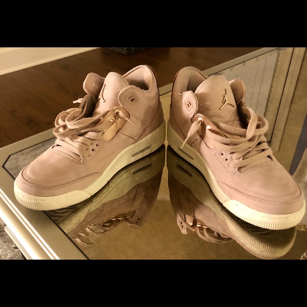 Women’s Nike Air Jordan’s Retro 1
